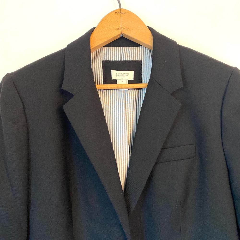 J. CREW women’s two-button blazer in BLACK wool blend. Size 6. - Picture 2 of 10